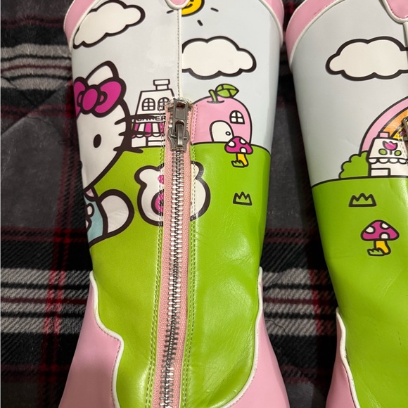New without tags Hello  Kitty women’s boots size 8 - Picture 5 of 9